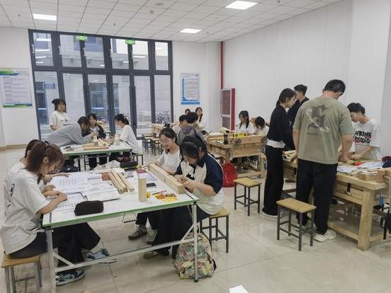 99d7db9da49de6f0bc3a08a93c50bcb